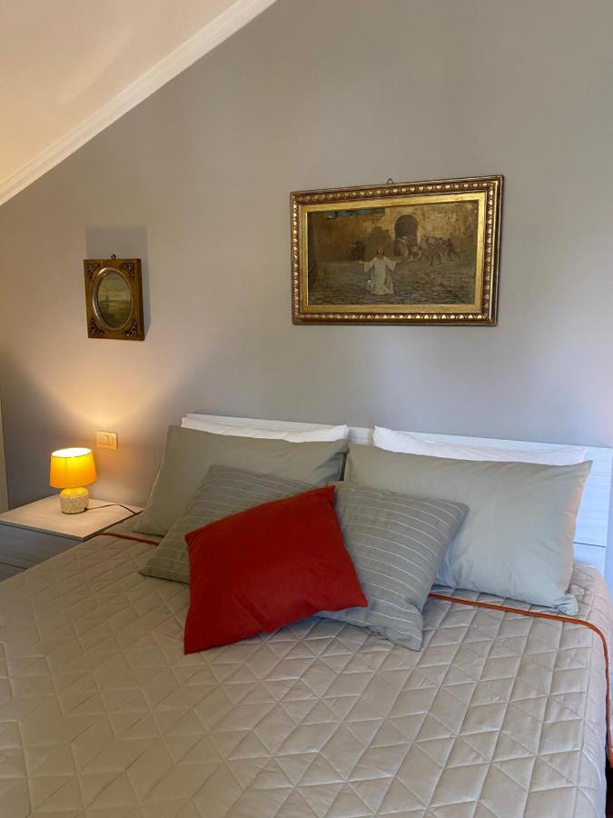 B&B Villa Tersius トレッツァーノ・スル・ナヴィーリオ エクステリア 写真