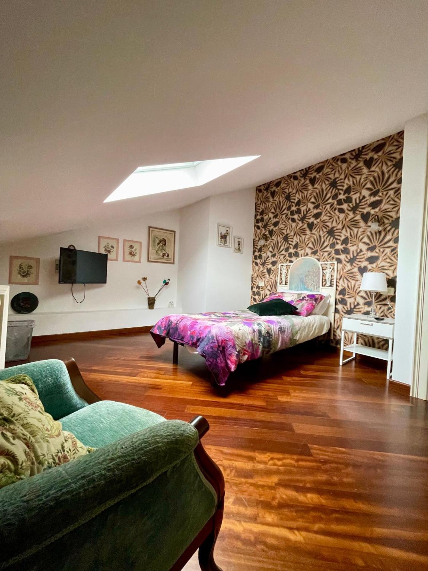 B&B Villa Tersius トレッツァーノ・スル・ナヴィーリオ エクステリア 写真
